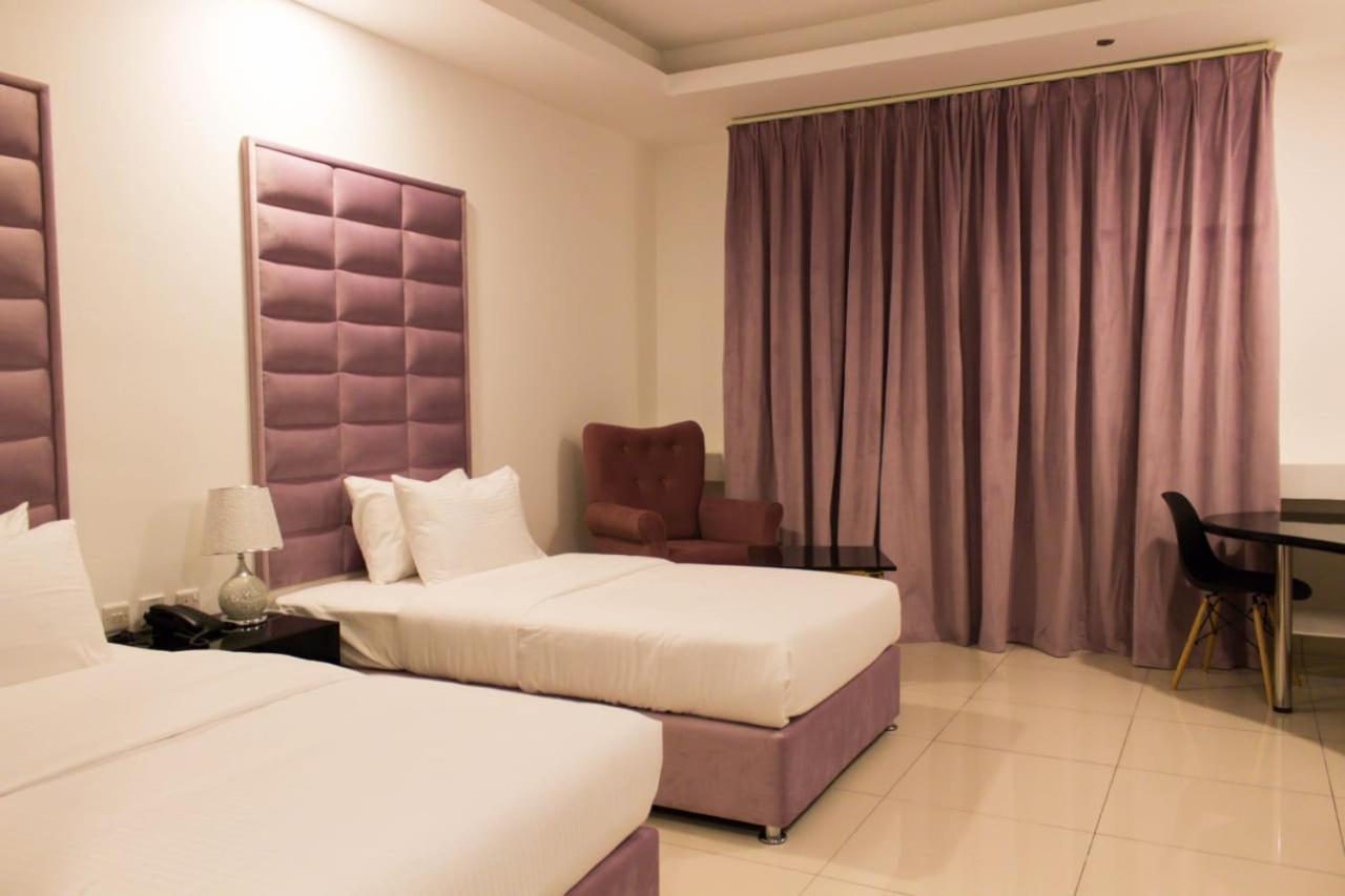 Parkside Plaza Muscat Hotel Exterior foto